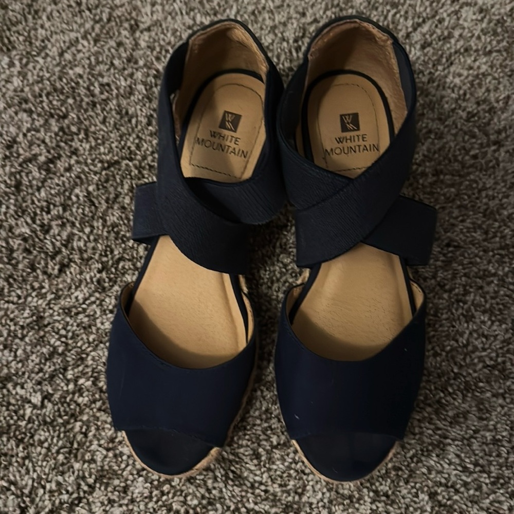 White Mountain wedge shoes, size 5.5